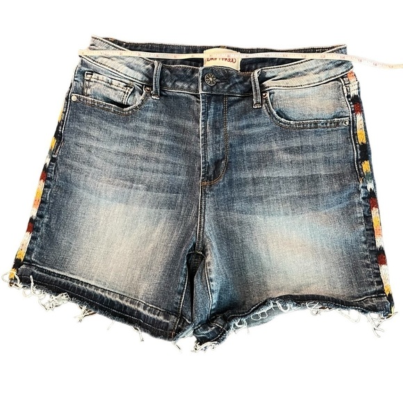DRIFTWOOD WOMEN’S DENIM CUTOFF EMBROIDERED SHORTS SIZE 27 - Picture 8 of 12